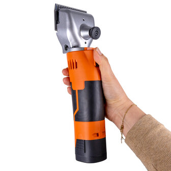 Kneizer CordlessPro Horse Draadloos Scheerapparaat voor Paarden &ndash; 2 accu&rsquo;s en 2 messensets